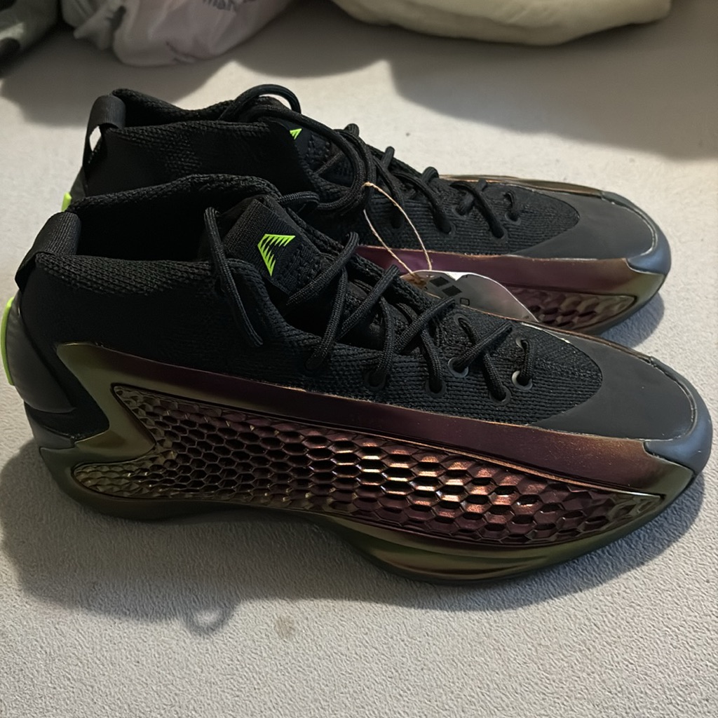 Adidas Ae Sneaker